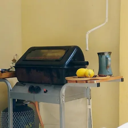 Apartmán Garden With Bbq In The Athenian Riviera *