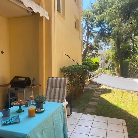 Garden With Bbq In The Athenian Riviera